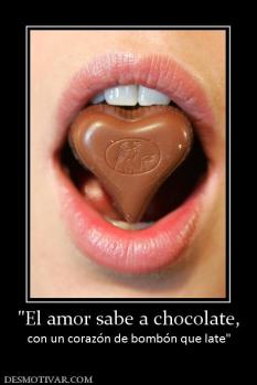 con un corazón de bombón que late