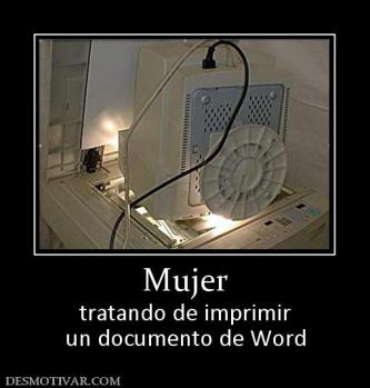 Mujer tratando de imprimir un documento de Word