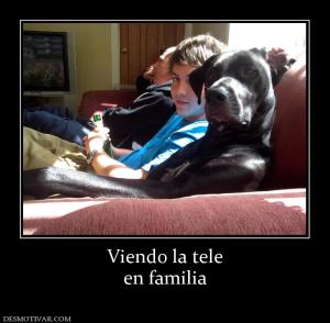 Viendo la tele en familia