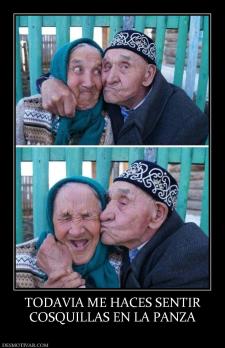 TODAVIA ME HACES SENTIR COSQUILLAS EN LA PANZA