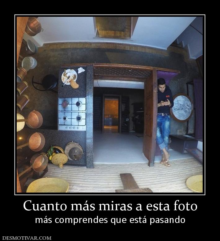 Cuanto más miras a esta foto más comprendes que está pasando