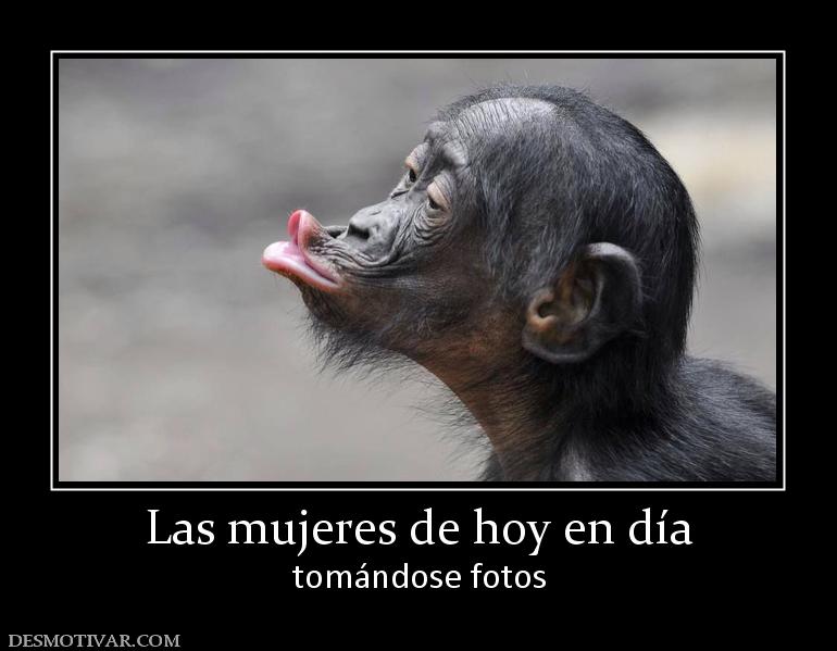 Las mujeres de hoy en día tomándose fotos