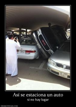 Así se estaciona un auto si no hay lugar